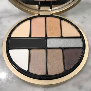 Giorgio Armani’s Luxe Is More Palette